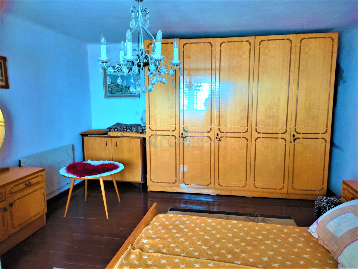 Hreljin - casa con una bellissima vista + terreno edificabile 876 m2, in vendita