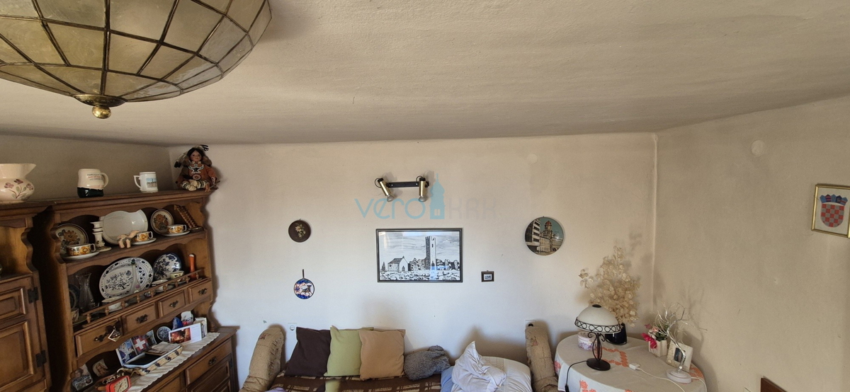 Bakar, Hreljin - casa bifamiliare in pietra, vista mare, giardino 821 m2 + terreno edificabile 876 m2, vendita