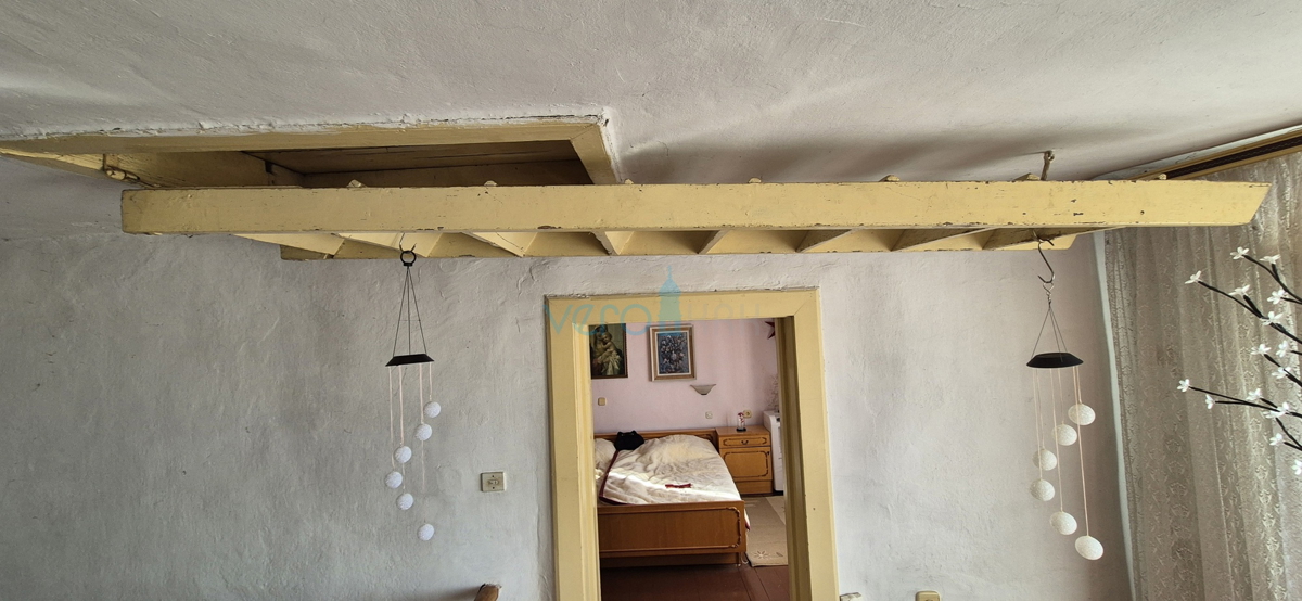 Bakar, Hreljin - casa bifamiliare in pietra, vista mare, giardino 821 m2 + terreno edificabile 876 m2, vendita