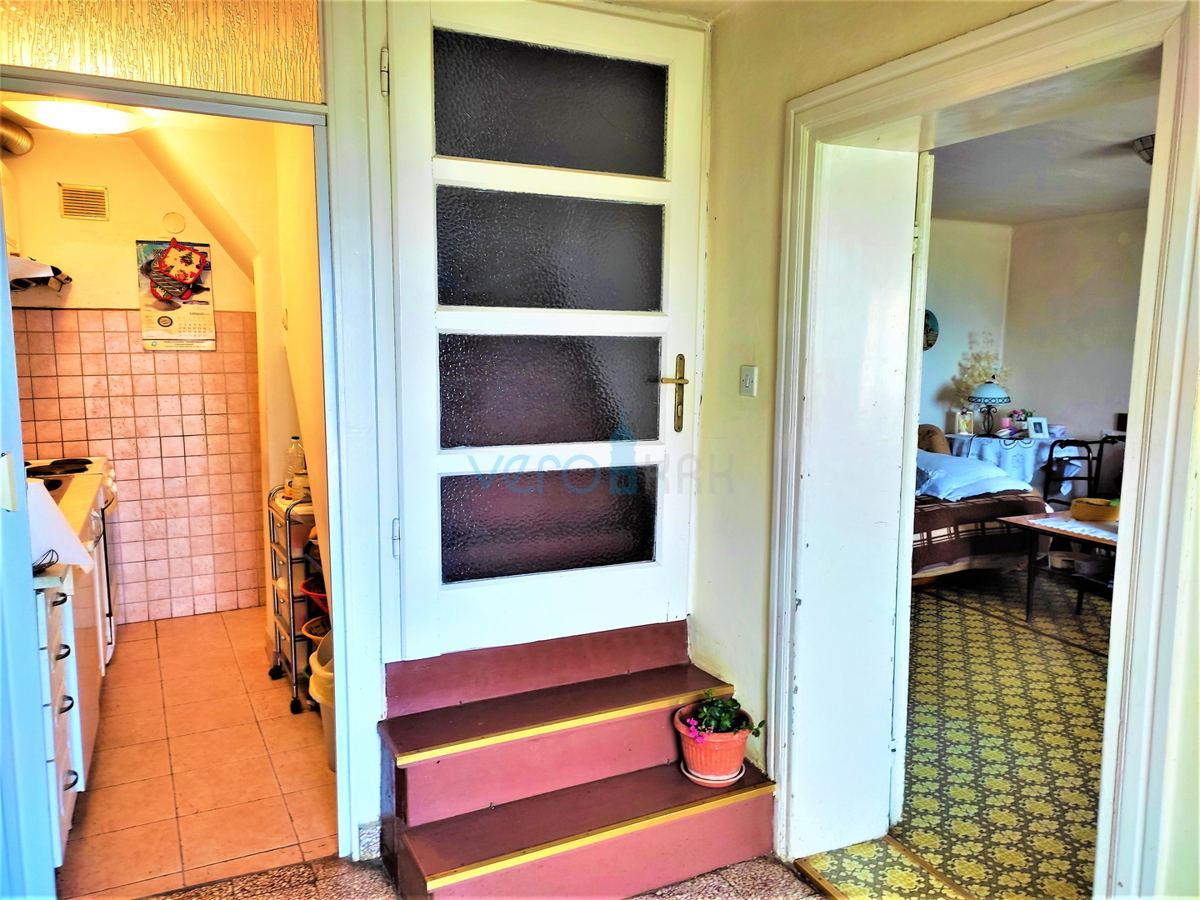 Hreljin - casa con una bellissima vista + terreno edificabile 876 m2, in vendita