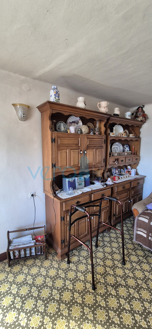 Bakar, Hreljin - casa bifamiliare in pietra, vista mare, giardino 821 m2 + terreno edificabile 876 m2, vendita