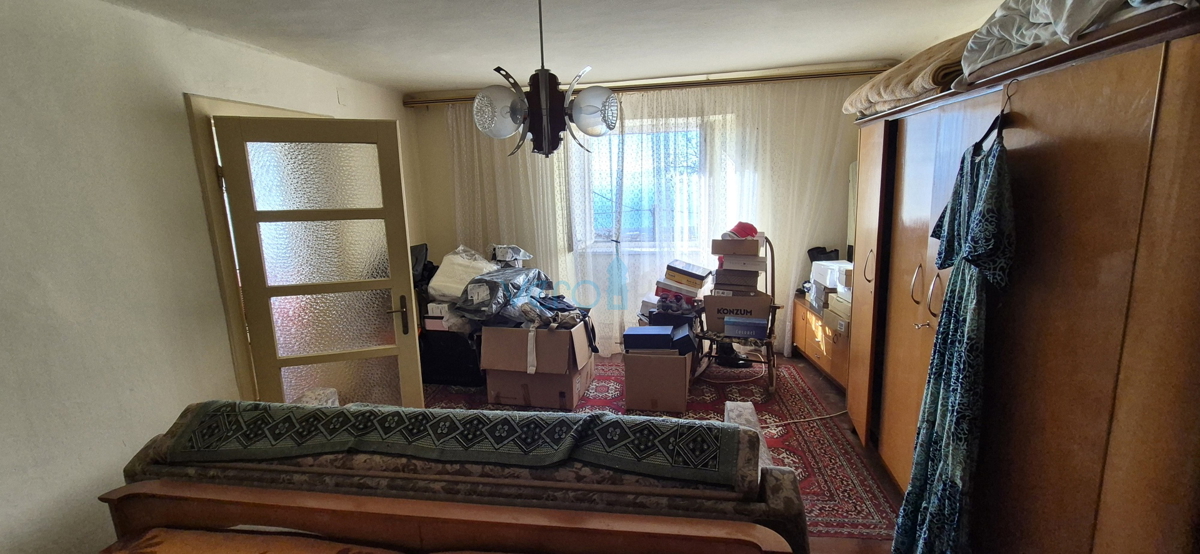 Bakar, Hreljin - casa bifamiliare in pietra, vista mare, giardino 821 m2 + terreno edificabile 876 m2, vendita