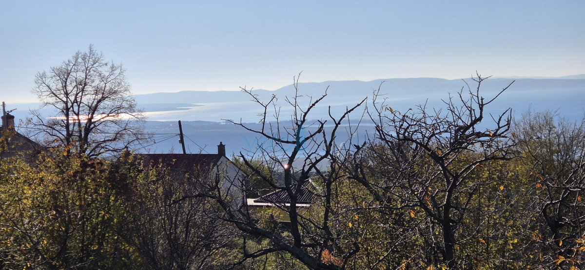 Bakar, Hreljin - casa bifamiliare in pietra, vista mare, giardino 821 m2 + terreno edificabile 876 m2, vendita