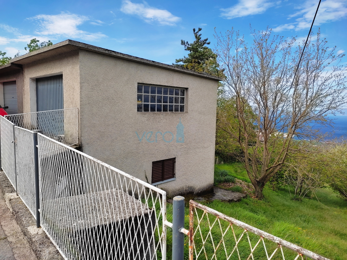 Hreljin - casa con una bellissima vista + terreno edificabile 876 m2, in vendita
