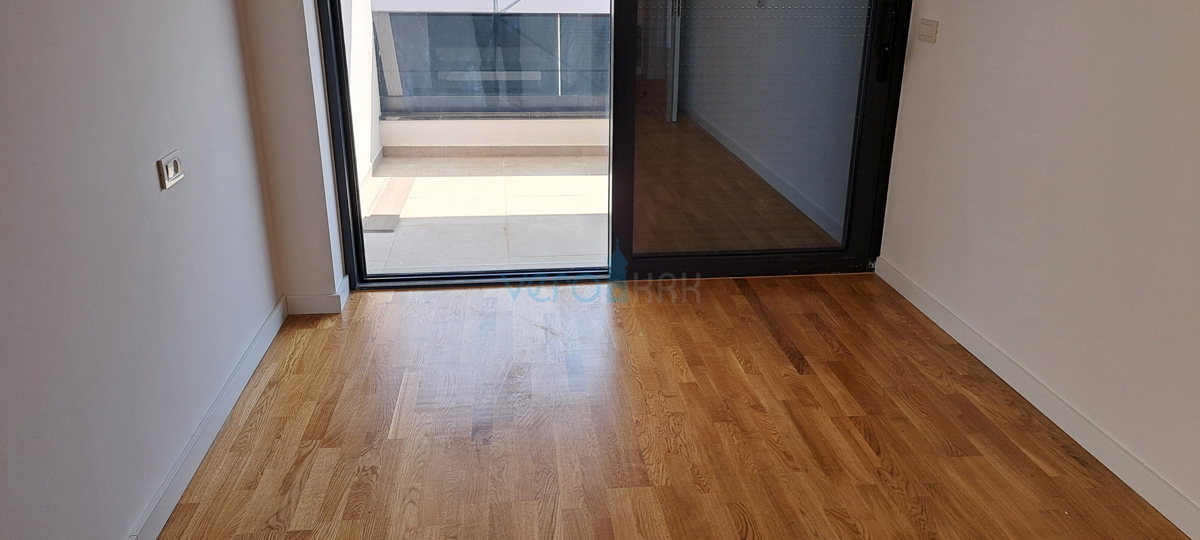 Città di Krk, moderno appartamento duplex, piscina sul tetto, terrazza, vista, nuova costruzione, vendita