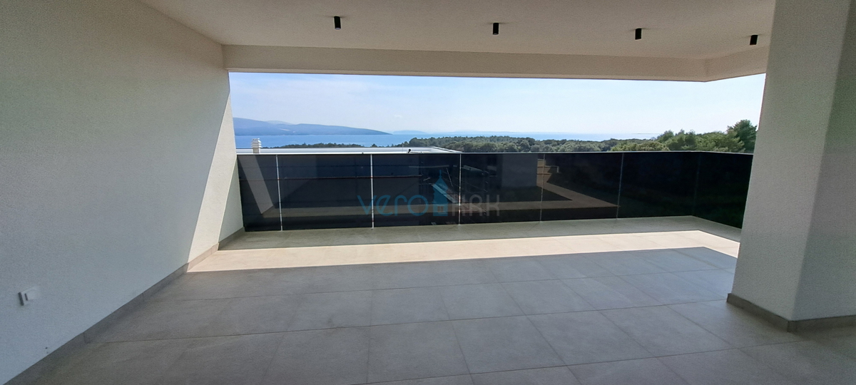 Città di Krk, moderno appartamento duplex, piscina sul tetto, terrazza, vista, nuova costruzione, vendita