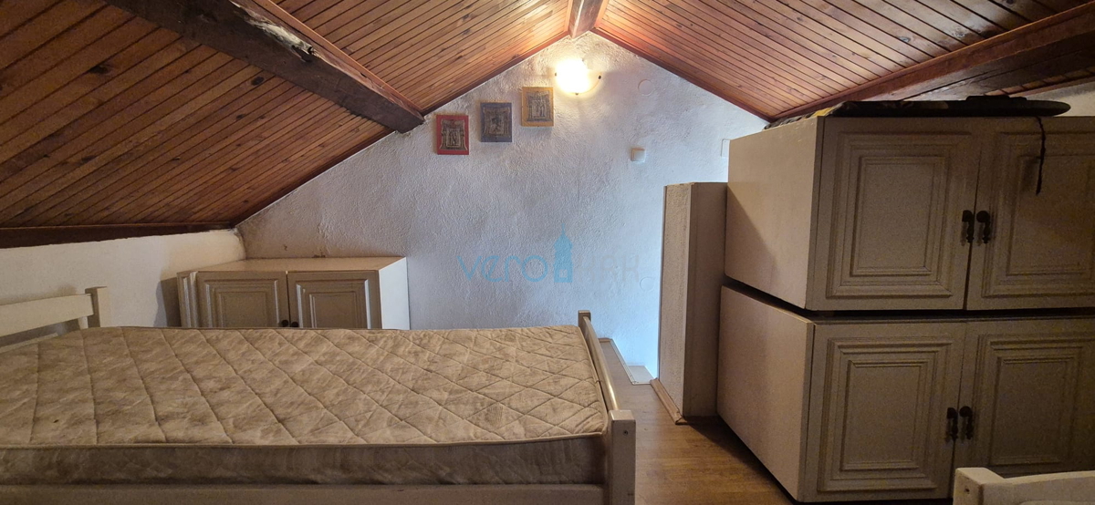 Bakar, Hreljin, Villa indipendente con due appartamenti, giardino e vista mare, in vendita