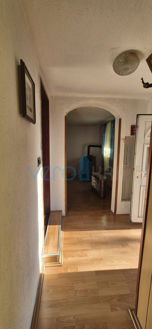 Bakar, Hreljin, Villa indipendente con due appartamenti, giardino e vista mare, in vendita