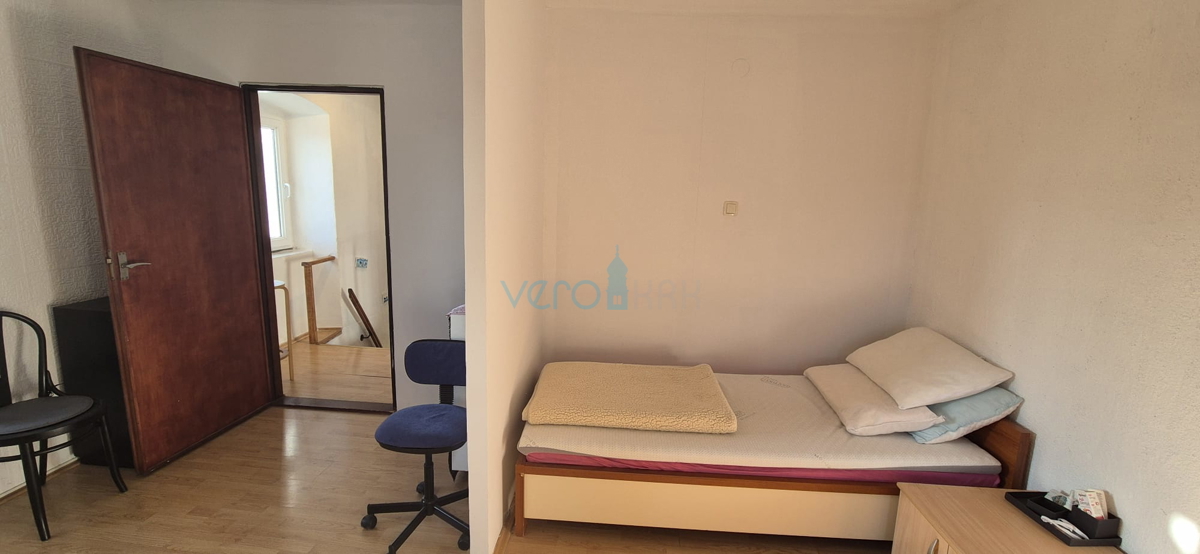 Bakar, Hreljin, Villa indipendente con due appartamenti, giardino e vista mare, in vendita