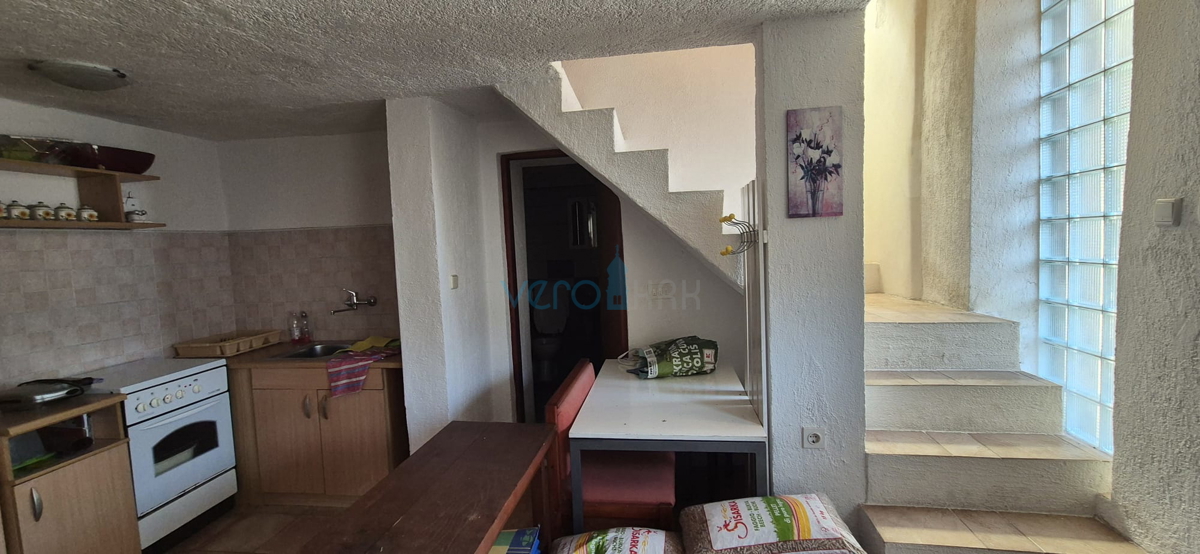 Bakar, Hreljin, Villa indipendente con due appartamenti, giardino e vista mare, in vendita