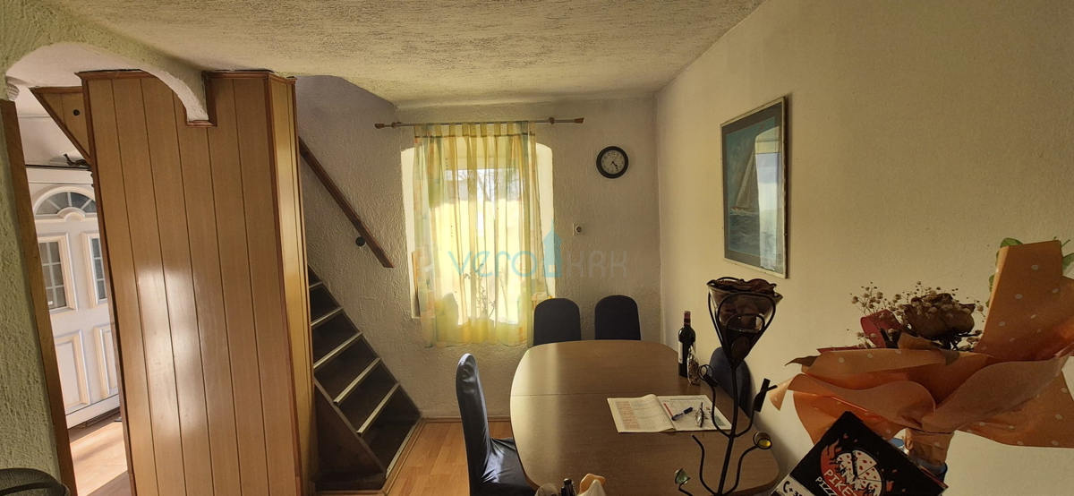 Bakar, Hreljin, Villa indipendente con due appartamenti, giardino e vista mare, in vendita