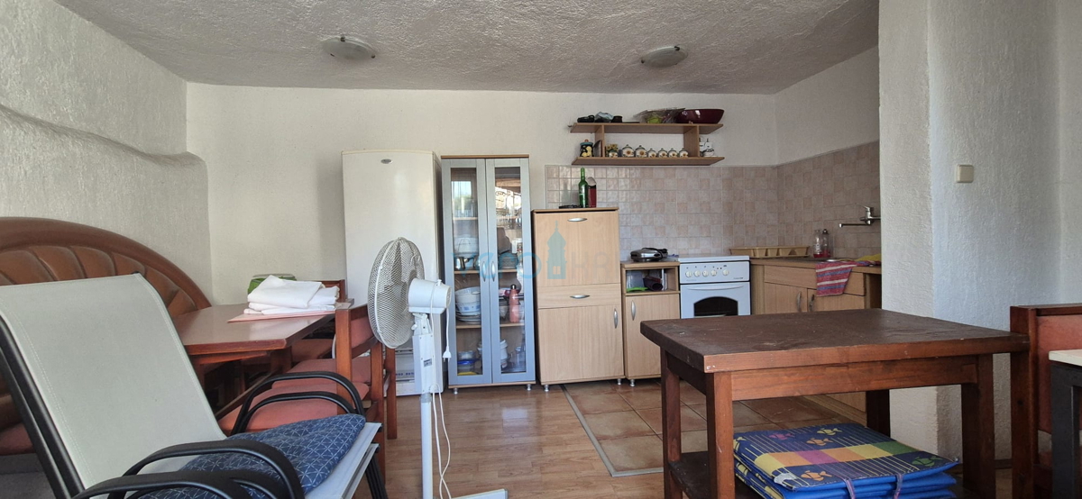 Bakar, Hreljin, Villa indipendente con due appartamenti, giardino e vista mare, in vendita