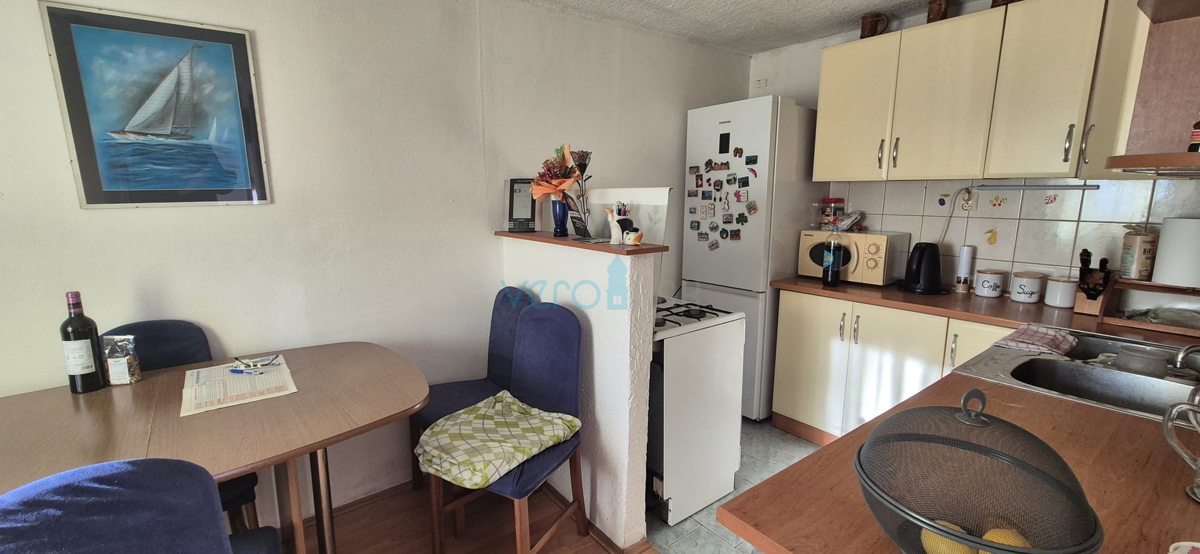 Bakar, Hreljin, Villa indipendente con due appartamenti, giardino e vista mare, in vendita