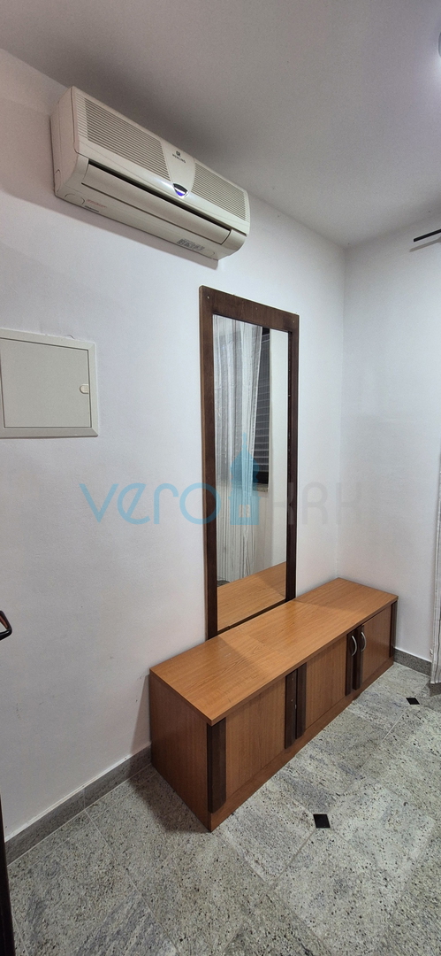 Città di Krk, isola di Krk, appartamento con una camera da letto al piano con vista, in vendita