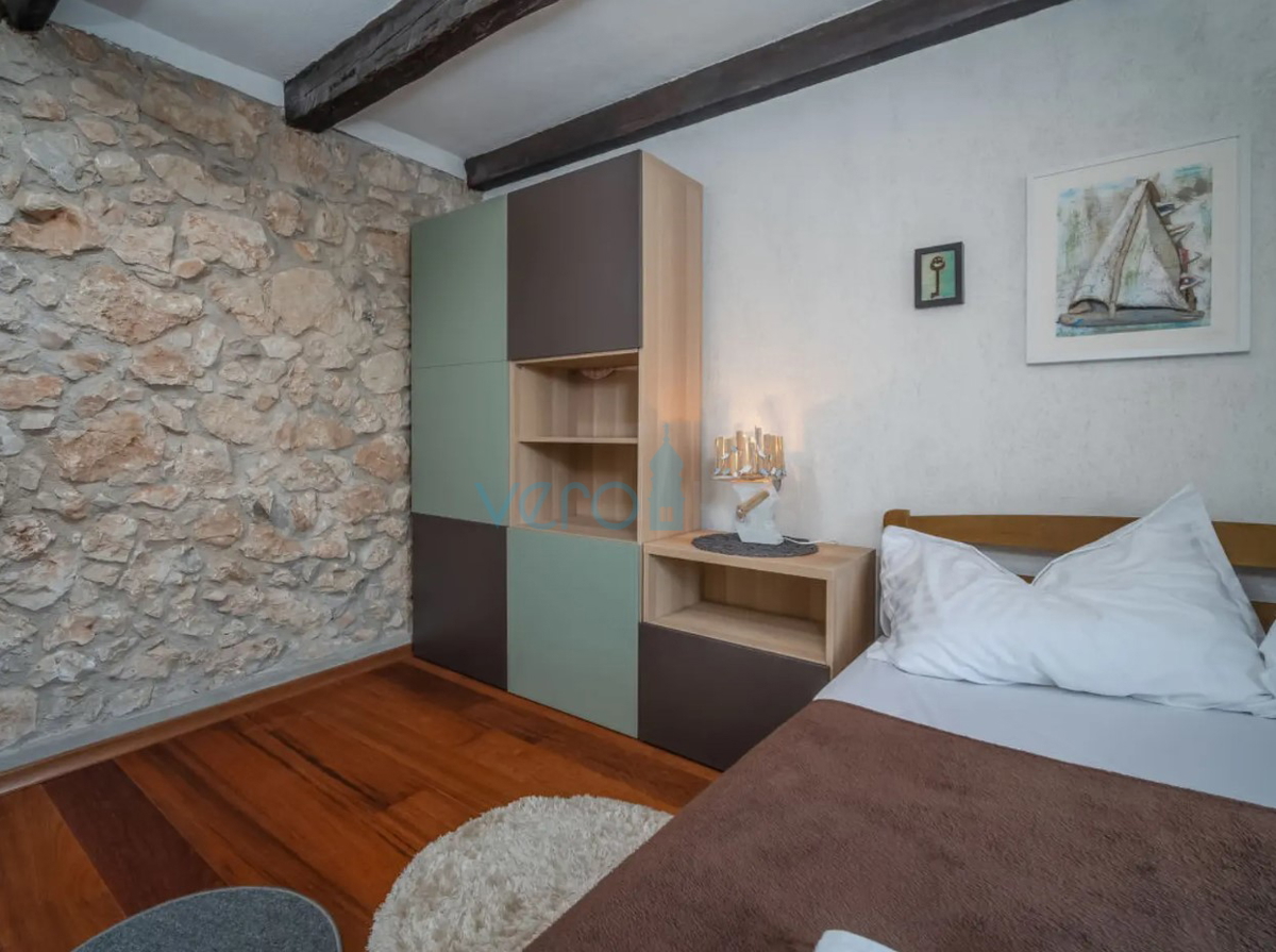 Isola di Krk, Dobrinj, Kras, casa semi-indipendente 169m2, in vendita