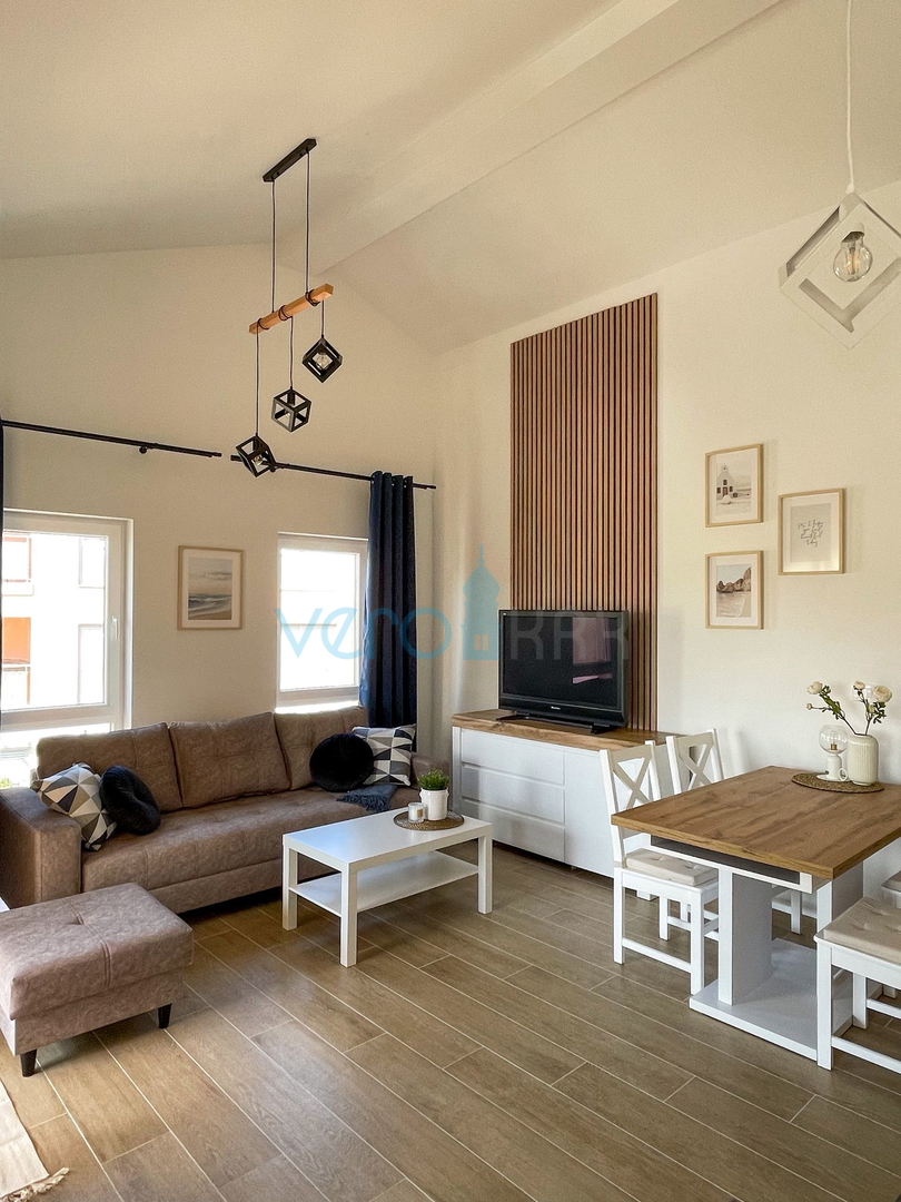 Isola di Krk, Baia di Soline, appartamento con due camere al secondo piano, vista aperta, vendita