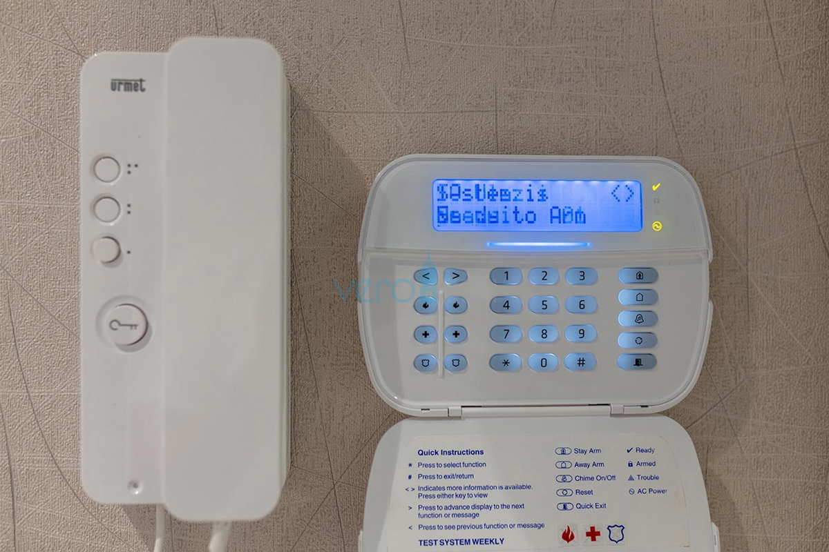 Malinska, isola di Krk, appartamento di lusso con piscina al piano terra, nuova costruzione, giardino, 150 m dal mare, in vendita