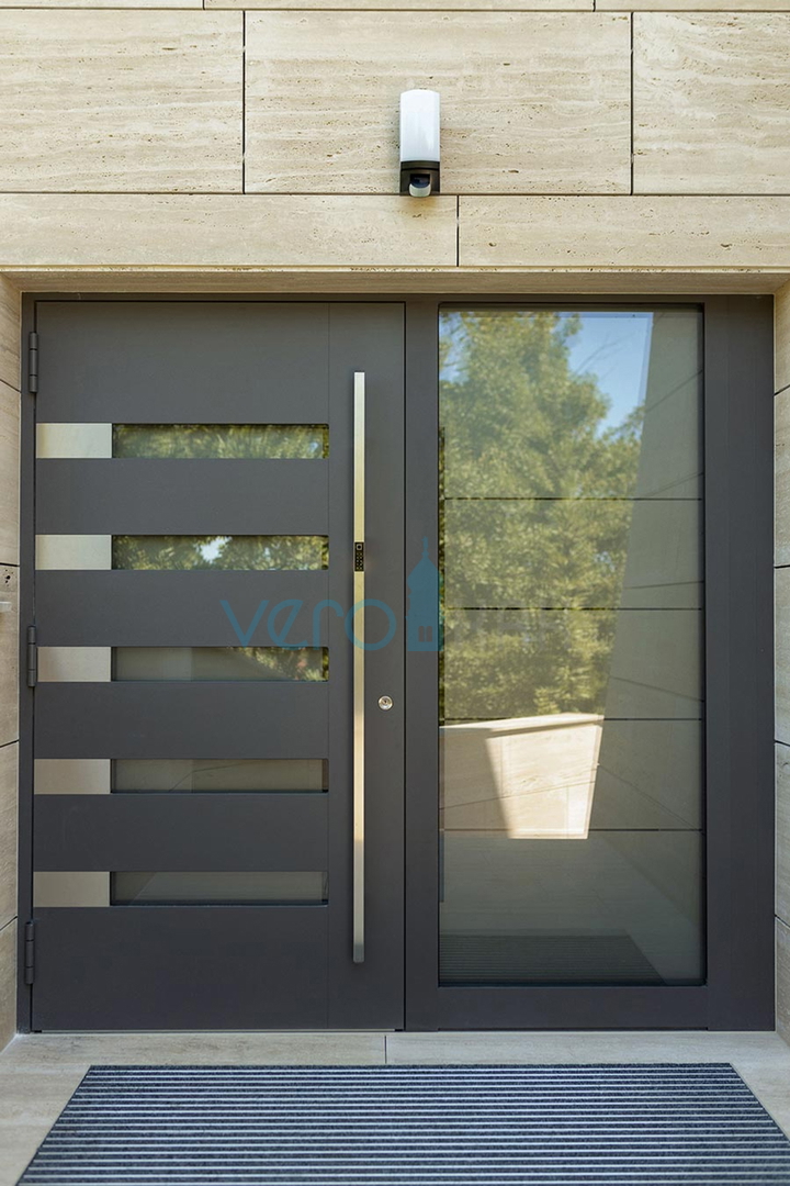 Malinska, isola di Krk, appartamento di lusso con piscina al piano terra, nuova costruzione, giardino, 150 m dal mare, in vendita