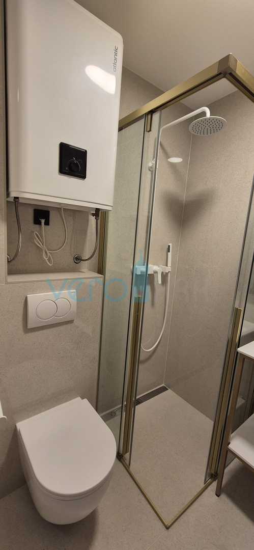 Crikvenica, hotel con 30 appartamenti, ristorante, centro benessere, piscina, vendita