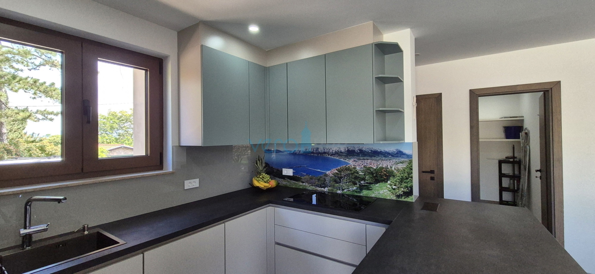 Città di Krk, periferia, villa bifamiliare, nuova costruzione, piscina, vendita
