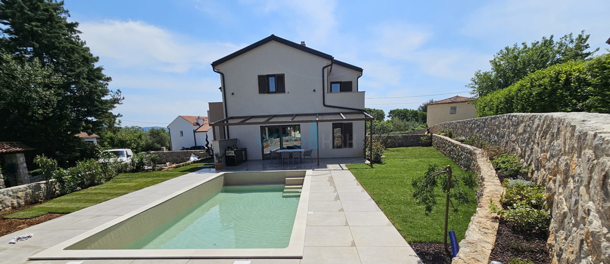 Città di Krk, periferia, villa bifamiliare, nuova costruzione, piscina, vendita