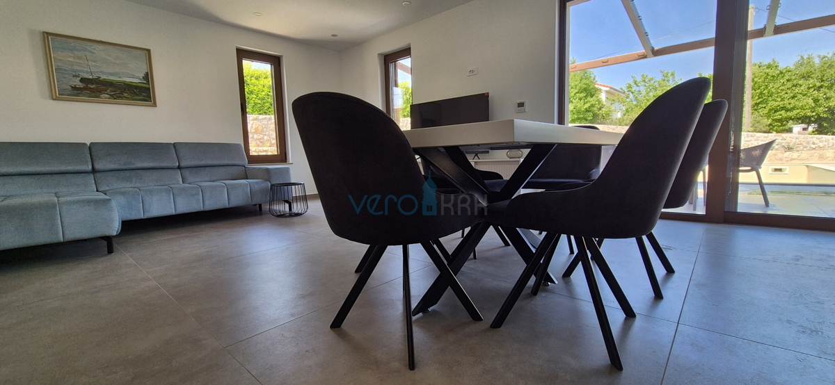 Città di Krk, periferia, villa bifamiliare, nuova costruzione, piscina, vendita