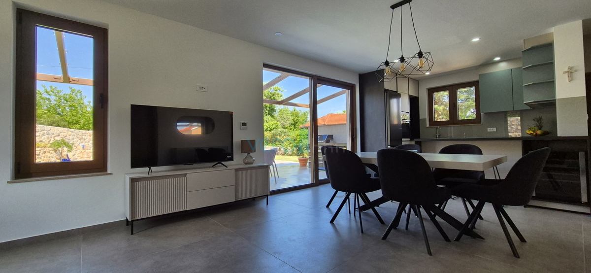Città di Krk, periferia, villa bifamiliare, nuova costruzione, piscina, vendita
