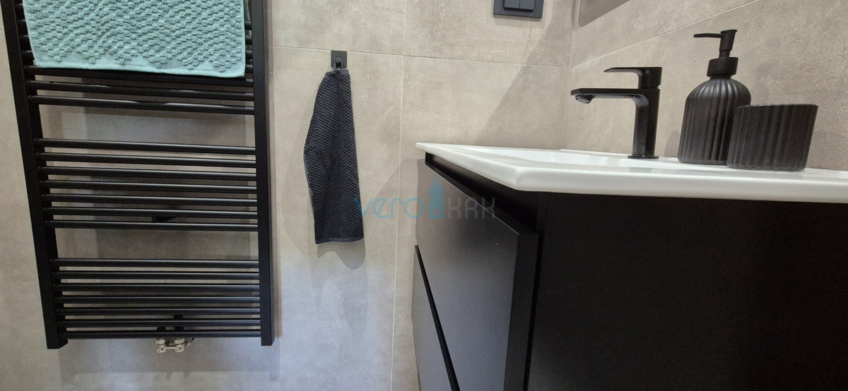 Città di Krk, periferia, villa bifamiliare, nuova costruzione, piscina, vendita