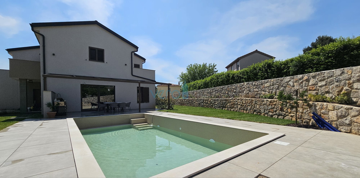 Città di Krk, periferia, villa bifamiliare, nuova costruzione, piscina, vendita