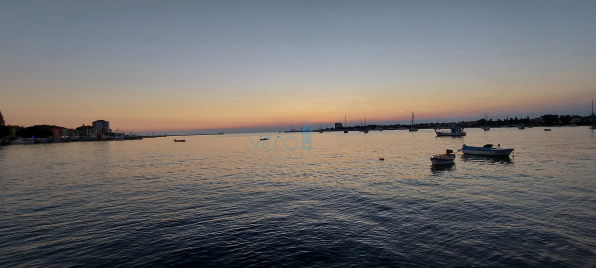 Umago, centro paese, casa in pietra con vista, 50m dal mare