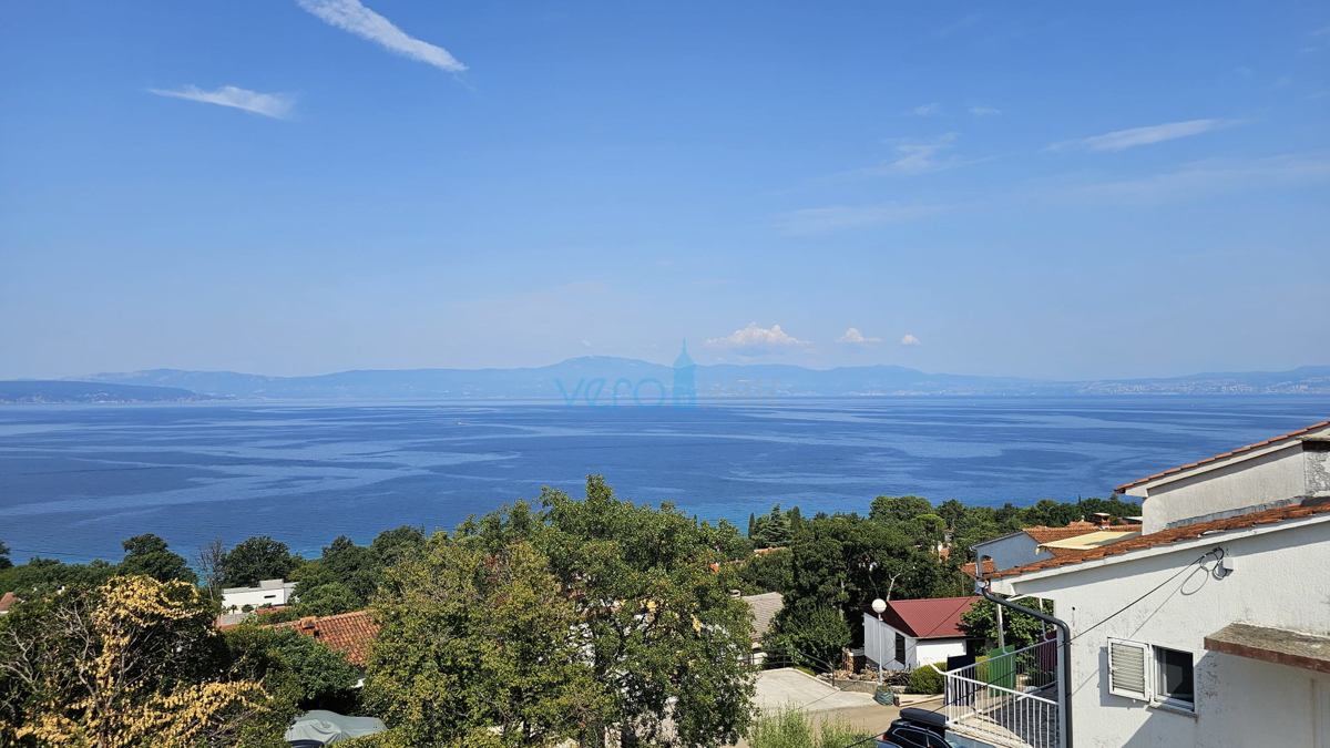 Isola di Krk, Njivice, appartamento 50m2, 2° piano, terrazza, balcone, vista mare, in vendita