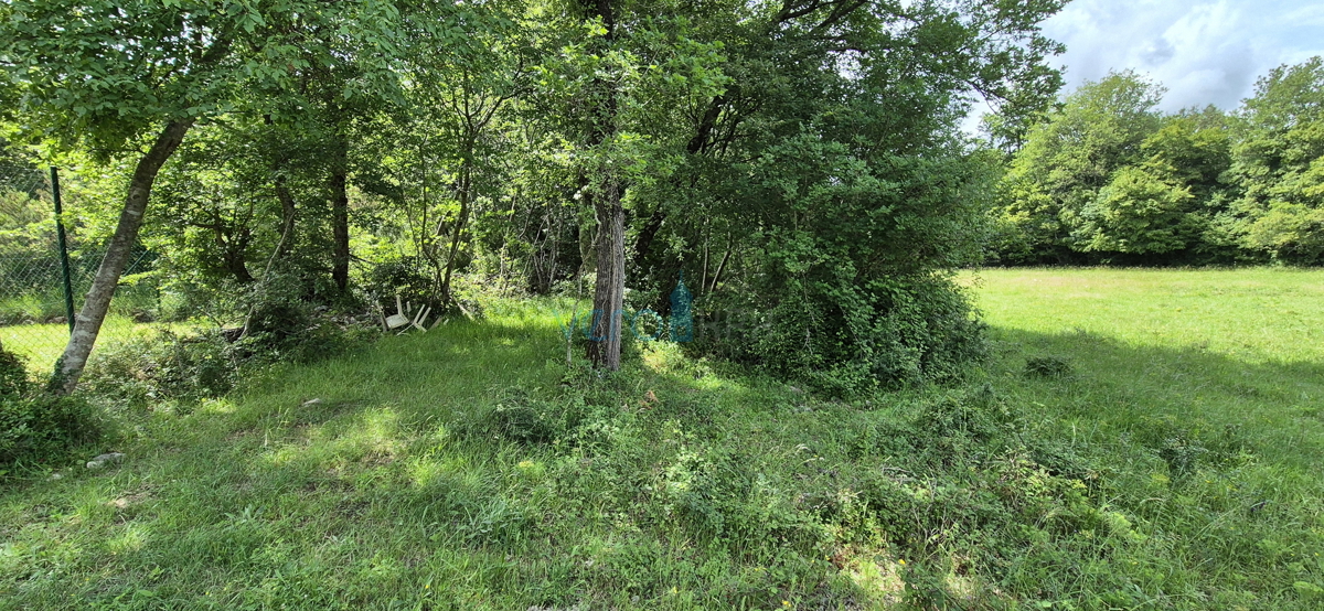 Isola di Krk, Vrbnik, terreno nella zona T3 (campeggi) 5633 m2, in vendita