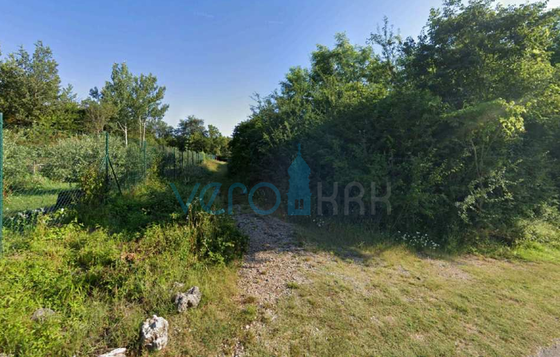 Isola di Krk, Vrbnik, terreno nella zona T3 (campeggi) 5633 m2, in vendita