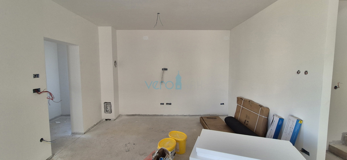 Malinska, isola di Krk, nuova costruzione, casa bifamiliare, piscina, giardino, vista