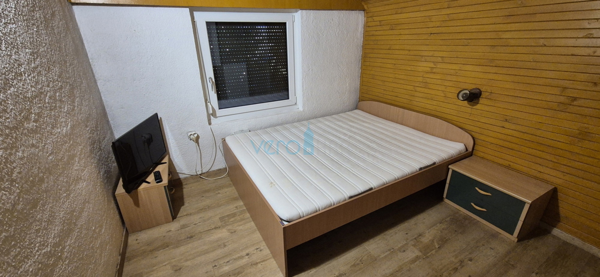 Isola di Krk, Dobrinj, dintorni, casa indipendente con ampio giardino, in vendita