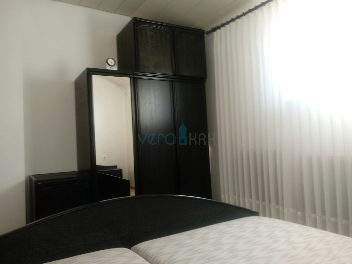 Stinica, città di Senj, entroterra, casa indipendente con 3 appartamenti, vista, vendita