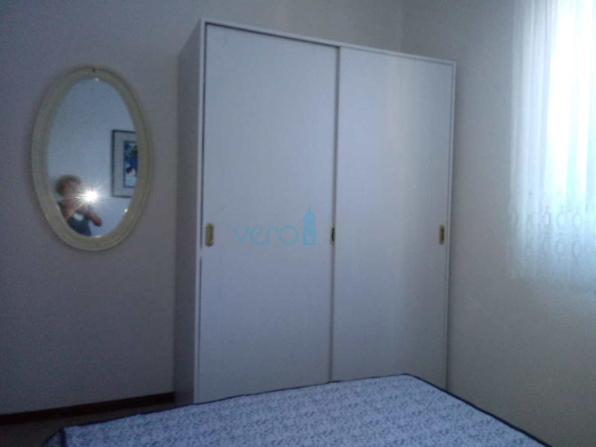 Stinica, città di Senj, entroterra, casa indipendente con 3 appartamenti, vista, vendita