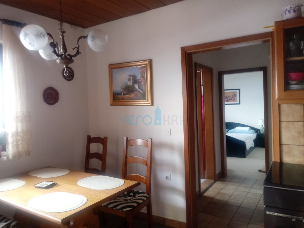 Stinica, città di Senj, entroterra, casa indipendente con 3 appartamenti, vista, vendita