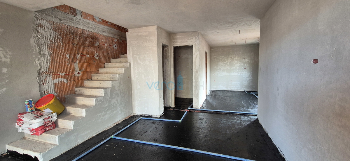 Malinska, isola di Krk, nuova costruzione, casa bifamiliare, piscina, vendita