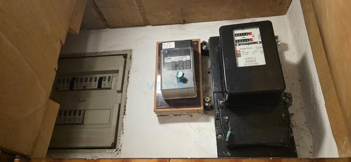 Bakar, appartamento trilocale con soggiorno, 71 m2, piano terra, centro, vicino al mare, in vendita