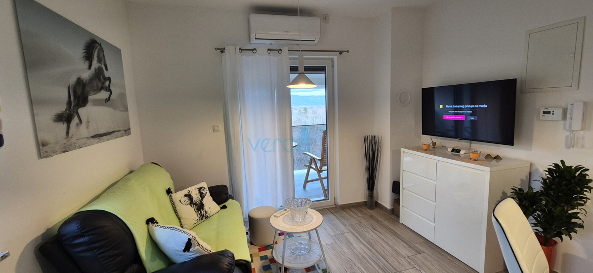 Uvala Soline, periferia, appartamento bilocale al secondo piano con vista panoramica, in vendita