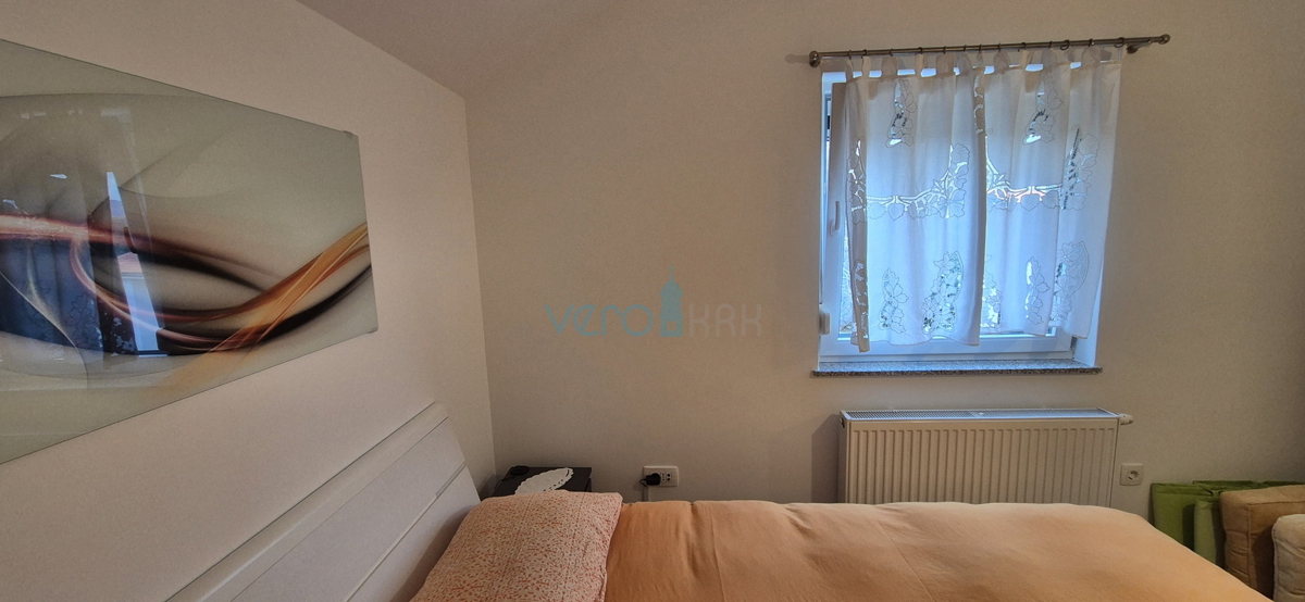 Uvala Soline, periferia, appartamento bilocale al secondo piano con vista panoramica, in vendita