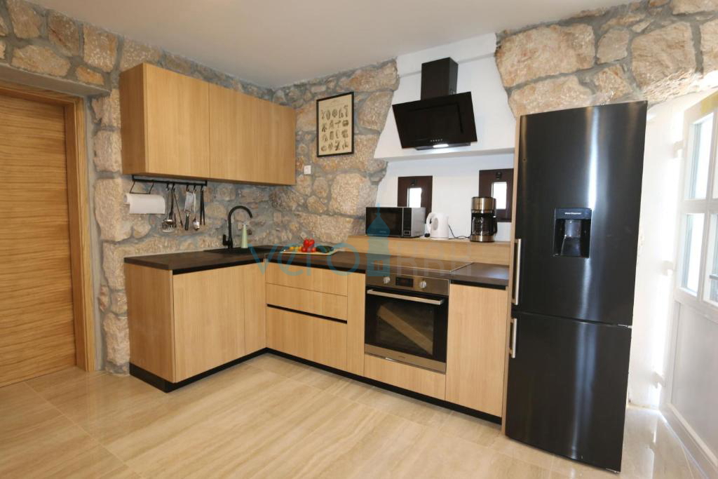 Malinska, area circostante, rustico ristrutturato con piscina e terreno