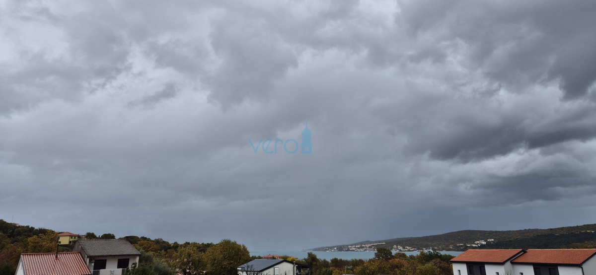 Baia di Soline, isola di Krk, nuova costruzione, appartamento trilocale al primo piano, giardino, vista, vendita