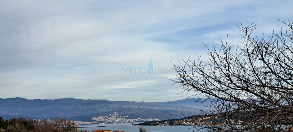 Baia di Soline, isola di Krk, nuova costruzione, appartamento trilocale al primo piano, giardino, vista, vendita