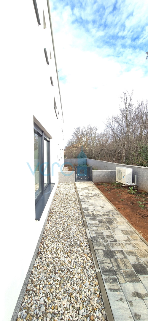 Isola di Krk, Malinska, nuova costruzione, casa moderna con piscina, giardino, vista, vendita