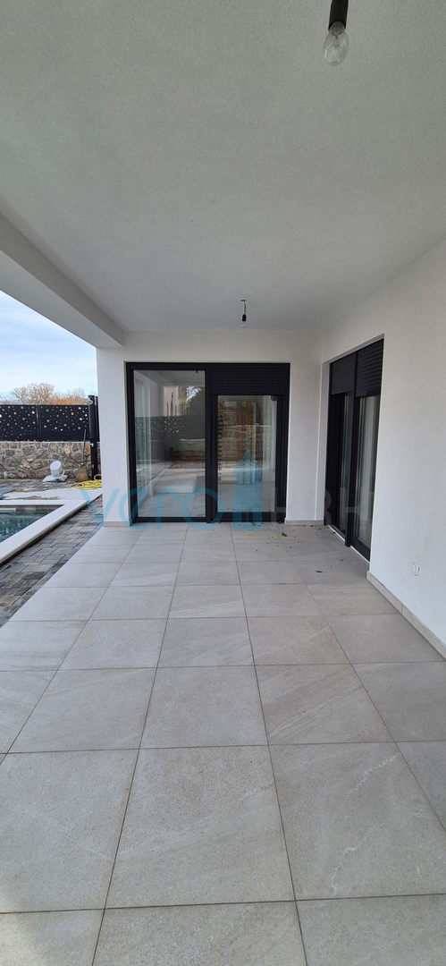 Isola di Krk, Malinska, nuova costruzione, casa moderna con piscina, giardino, vista, vendita