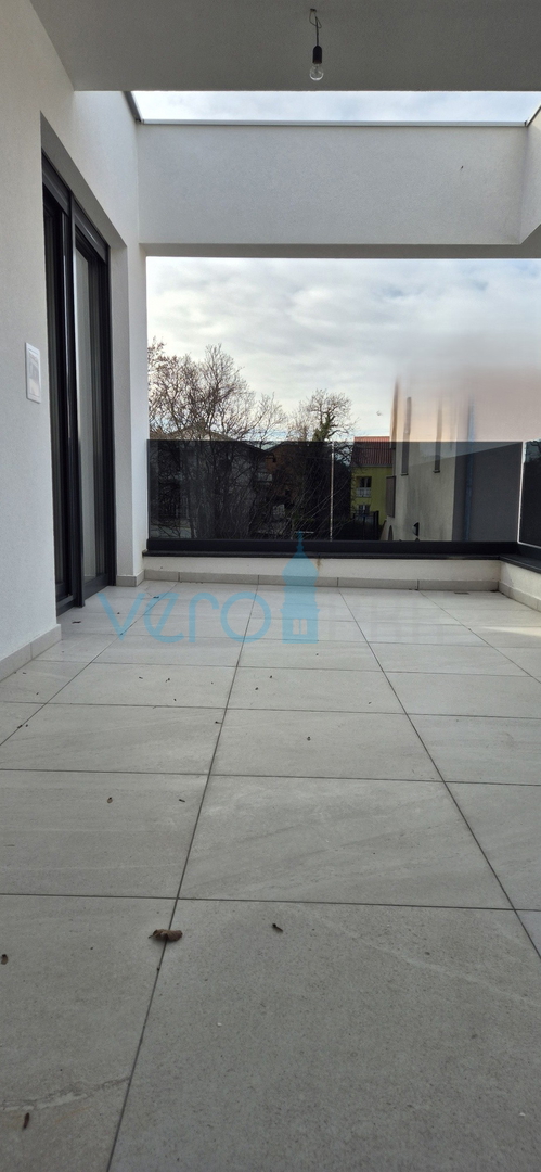 Isola di Krk, Malinska, nuova costruzione, casa moderna con piscina, giardino, vista, vendita