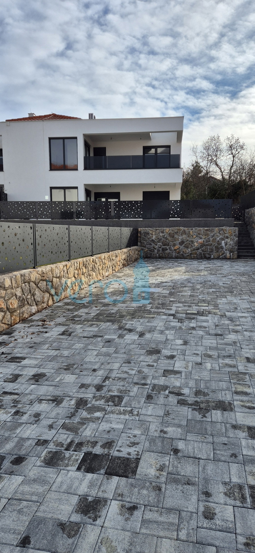 Isola di Krk, Malinska, nuova costruzione, casa moderna con piscina, giardino, vista, vendita