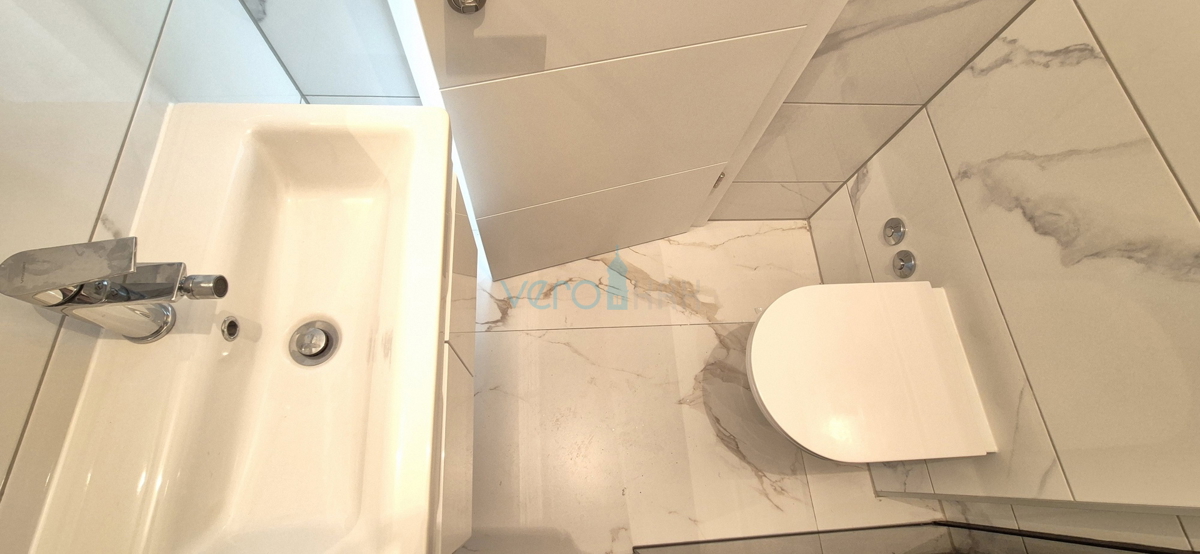 Isola di Krk, Malinska, nuova costruzione, casa moderna con piscina, giardino, vista, vendita